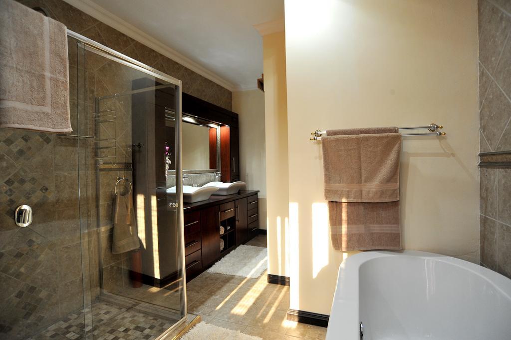 Sunset Manor Guest House Потчефструм Екстериор снимка