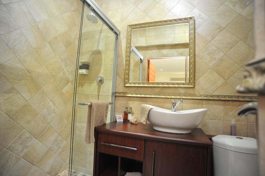 Sunset Manor Guest House Потчефструм Екстериор снимка