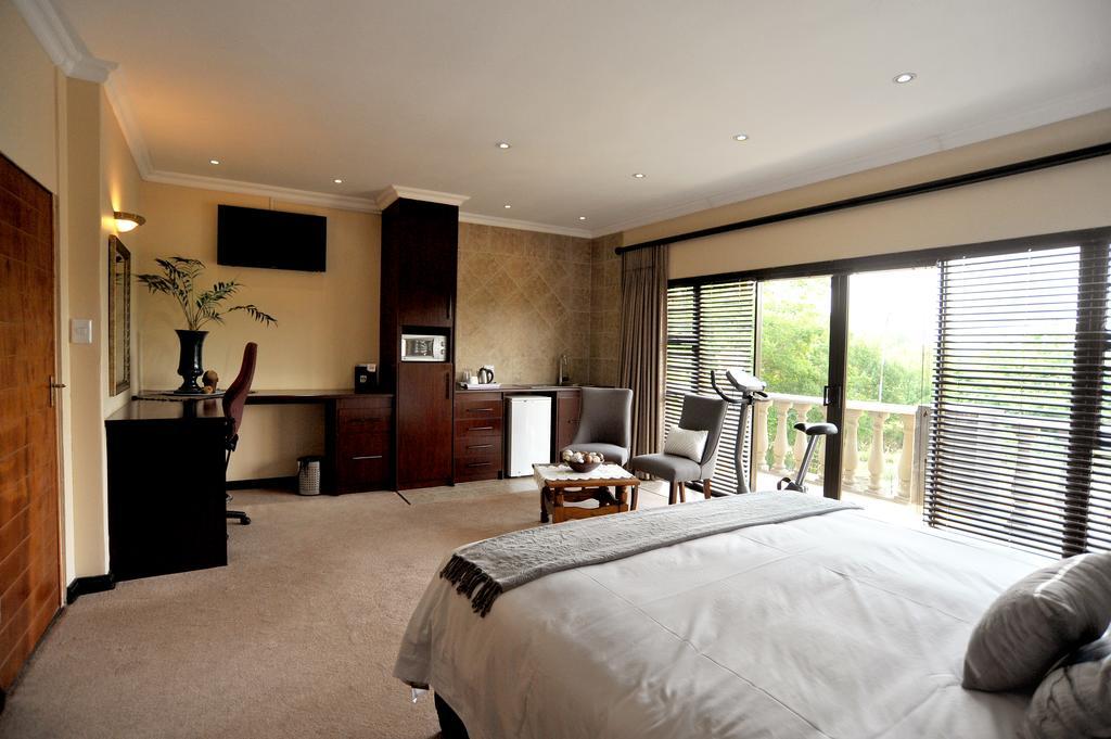 Sunset Manor Guest House Потчефструм Екстериор снимка