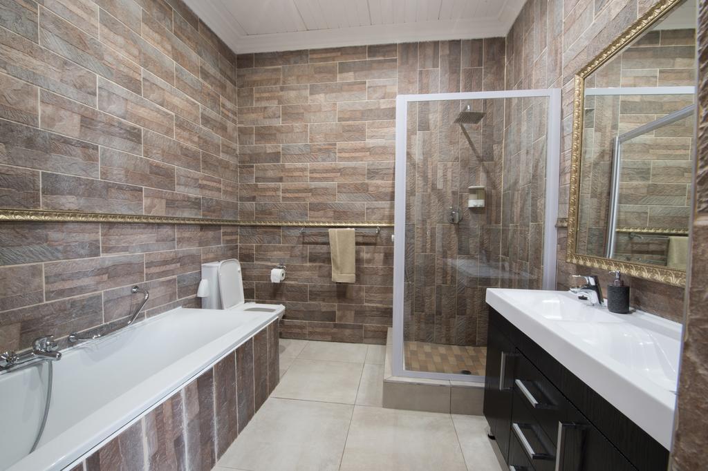 Sunset Manor Guest House Потчефструм Екстериор снимка