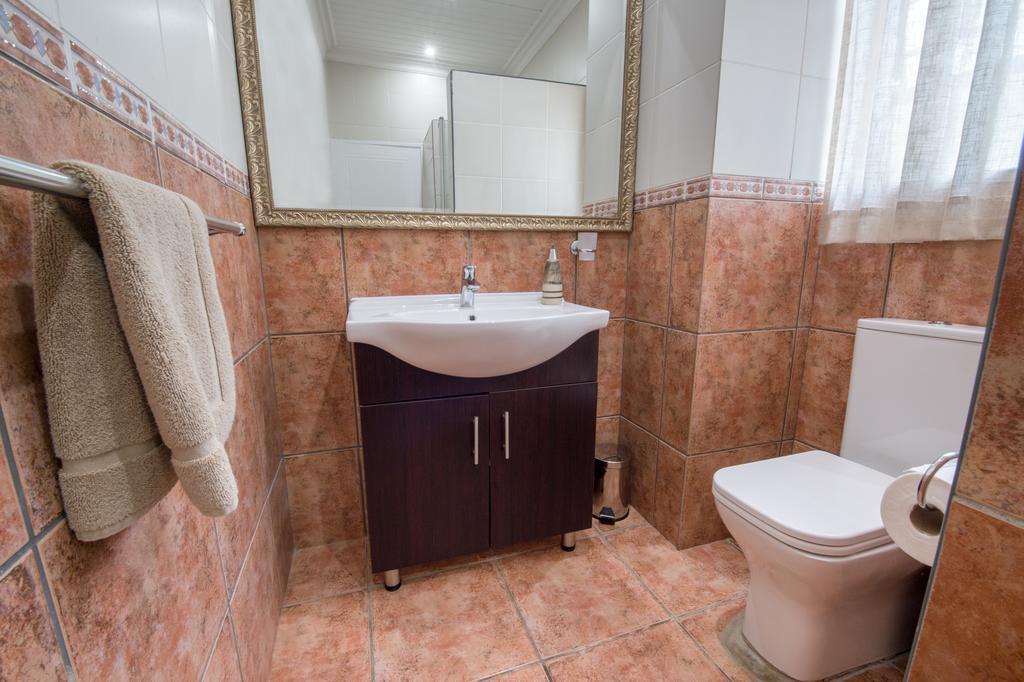 Sunset Manor Guest House Потчефструм Екстериор снимка