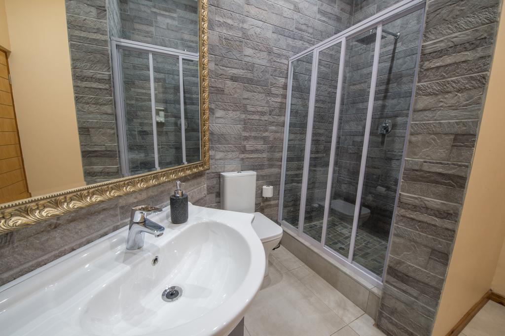 Sunset Manor Guest House Потчефструм Екстериор снимка