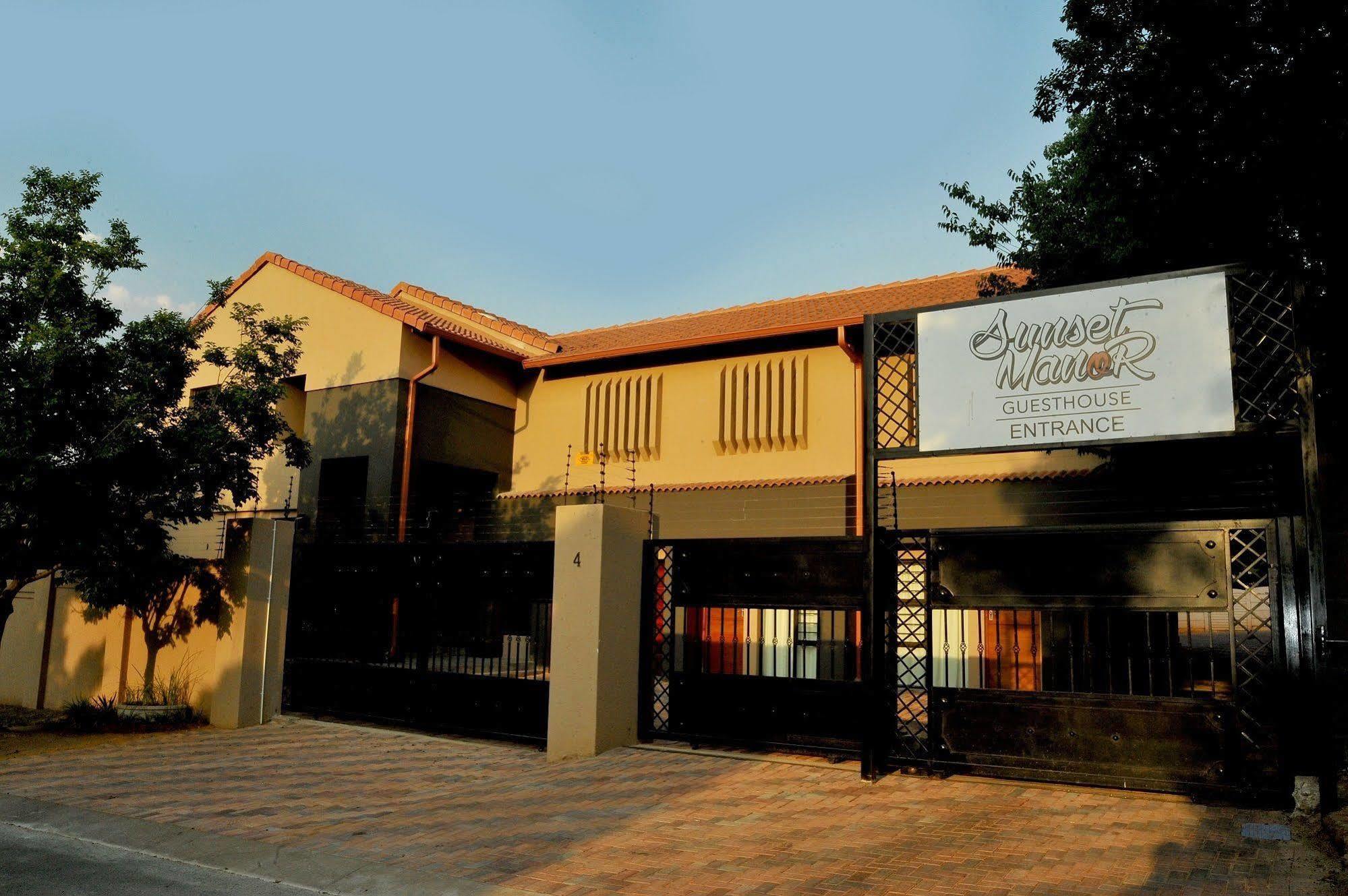 Sunset Manor Guest House Потчефструм Екстериор снимка